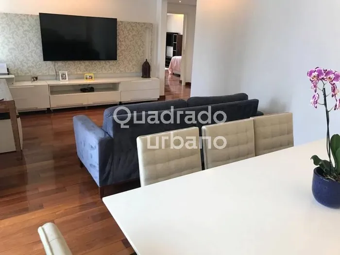 Apartamento com 2 suítes à venda em Moema, São Paulo, por R$ 2.700.000