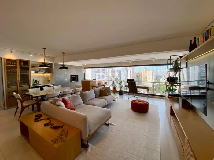 Apartamento com 2 suítes à venda em Cerqueira César, São Paulo, por R$ 2.490.000