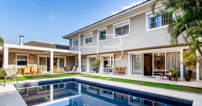 Casa com 3 suítes à venda em Alto de Pinheiros, São Paulo, por R$ 9.800.000