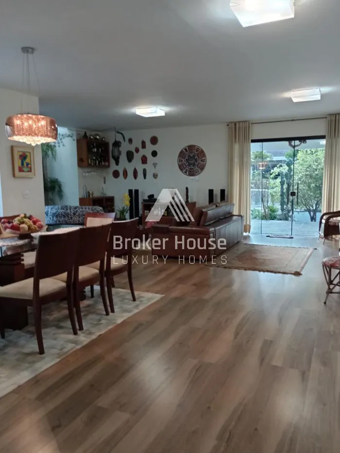 Casa com 2 suítes à venda em Campo Belo, São Paulo, por R$ 2.350.000