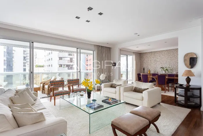 Apartamento com 3 suítes à venda em Itaim Bibi, São Paulo, por R$ 6.200.000