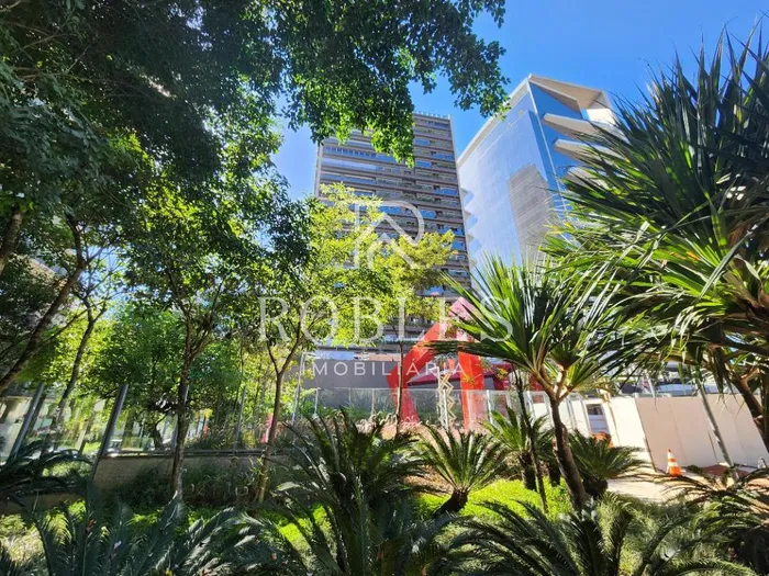 Apartamento com 3 suítes à venda em Vila Olímpia, São Paulo, por R$ 7.100.000 Imagem 3