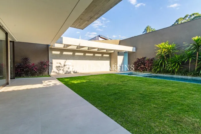 Casa com 4 suítes à venda em Alto de Pinheiros, São Paulo, por R$ 9.600.000 Imagem 2