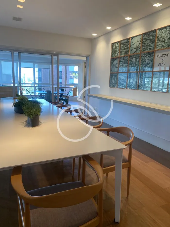 Apartamento com 5 suítes à venda em Panamby, São Paulo, por R$ 7.500.000 Imagem 3