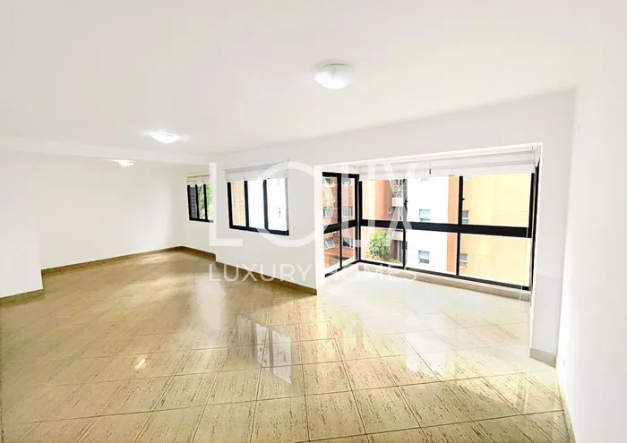 Apartamento com 3 suítes à venda em Moema, São Paulo, por R$ 2.900.000