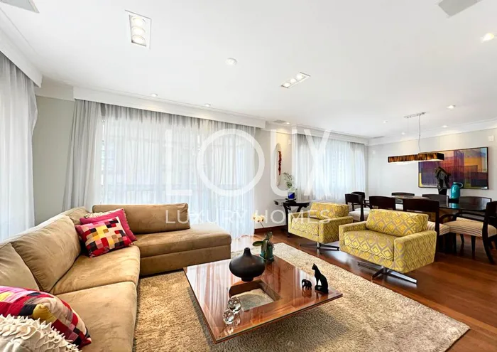 Apartamento com 2 suítes à venda em Moema, São Paulo, por R$ 4.200.000