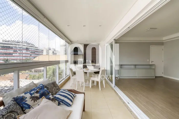 Apartamento com 1 suítes à venda em Vila Olímpia, São Paulo, por R$ 2.762.000