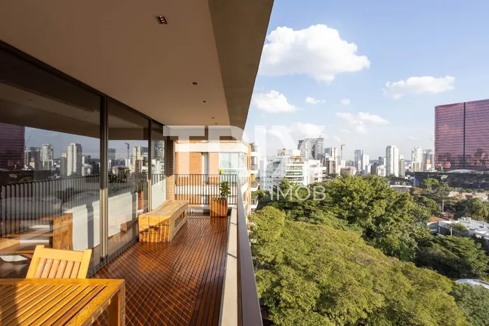 Apartamento com 2 suítes à venda em Vila Madalena, São Paulo, por R$ 5.400.000