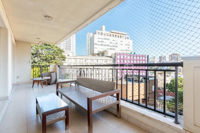 Apartamento com 3 suítes à venda em Higienópolis, São Paulo, por R$ 2.600.000 Imagem 2