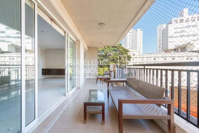 Apartamento com 3 suítes à venda em Higienópolis, São Paulo, por R$ 2.600.000