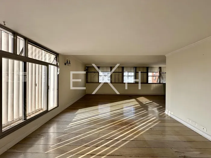 Apartamento com 1 suítes à venda em Jardim América, São Paulo, por R$ 2.350.000 Imagem 2