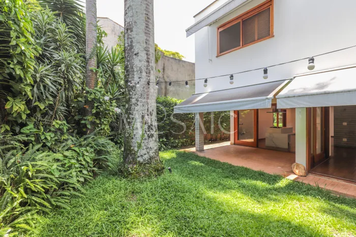 Casa com 4 suítes à venda em Alto de Pinheiros, São Paulo, por R$ 4.700.000