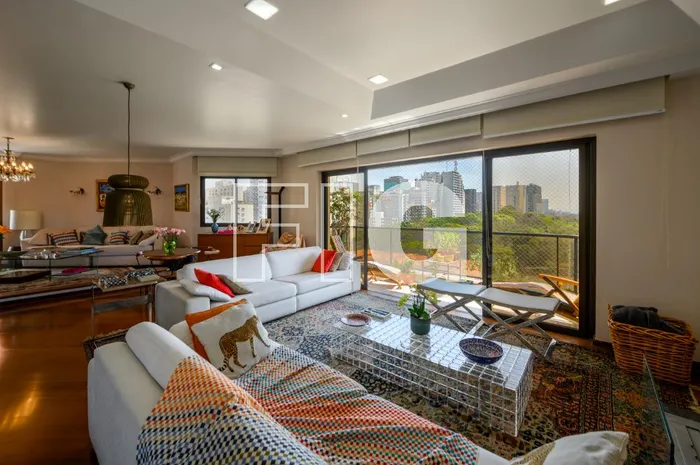 Cobertura com 4 suítes à venda em Jardim América, São Paulo, por R$ 10.840.000