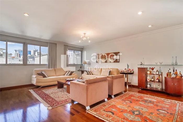 Apartamento com 1 suítes à venda em Jardim América, São Paulo, por R$ 3.000.000 Imagem 2