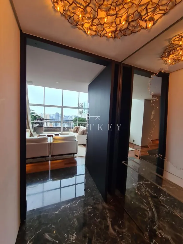 Apartamento com 4 suítes à venda em Campo Belo, São Paulo, por R$ 11.900.000 Imagem 2