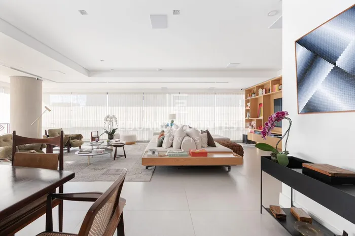 Apartamento com 3 suítes à venda em Vila Nova Conceição, São Paulo, por R$ 7.500.000 Imagem 2