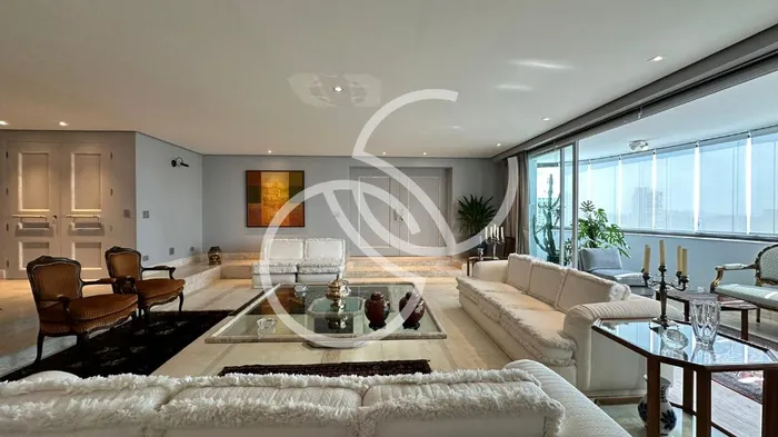 Apartamento com 2 suítes à venda em Real Parque, São Paulo, por R$ 2.400.000 Imagem 3