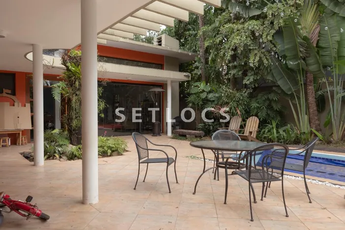 Casa com 4 suítes à venda em Alto de Pinheiros, São Paulo, por R$ 5.700.000 Imagem 2