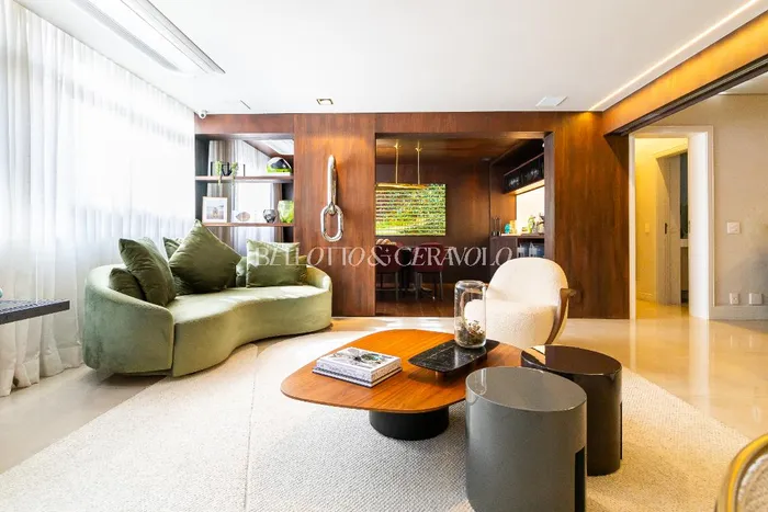 Apartamento com 2 suítes à venda em Jardim América, São Paulo, por R$ 3.700.000 Imagem 2