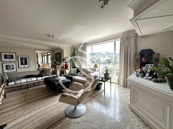 Apartamento com 3 suítes à venda em Real Parque, São Paulo, por R$ 1.300.000