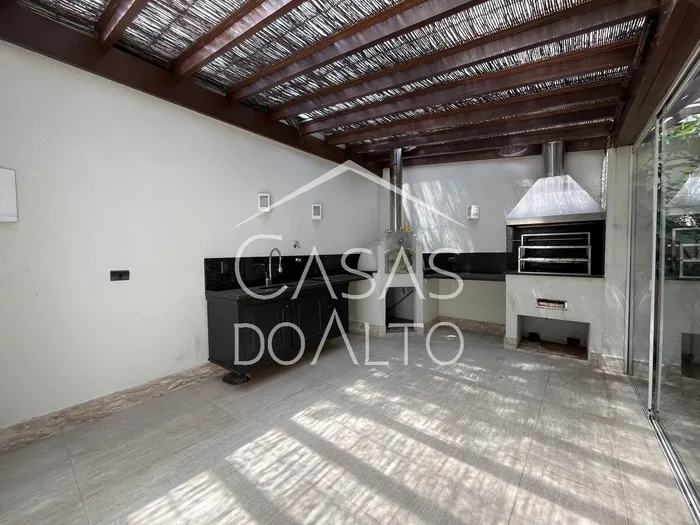 Casa de condomínio com 2 suítes à venda em Campo Belo, São Paulo, por R$ 2.980.000