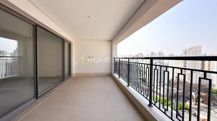 Apartamento com 3 suítes à venda em Moema, São Paulo, por R$ 3.150.000