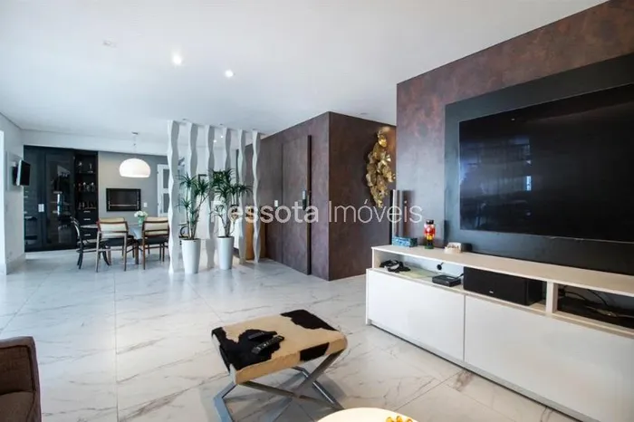 Apartamento com 3 suítes à venda em Moema, São Paulo, por R$ 6.990.000 Imagem 3