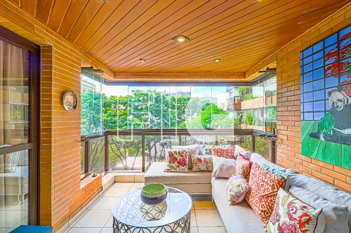 Apartamento com 3 suítes à venda em Jardim Guedala, São Paulo, por R$ 3.200.000