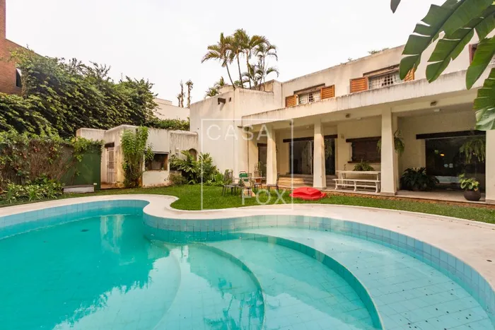 Casa com 2 suítes à venda em Alto de Pinheiros, São Paulo, por R$ 5.500.000 Imagem 2