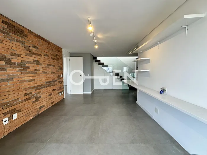 Cobertura com 1 suítes à venda em Alto de Pinheiros, São Paulo, por R$ 2.300.000 Imagem 2