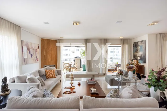Apartamento com 4 suítes à venda em Moema, São Paulo, por R$ 9.600.000