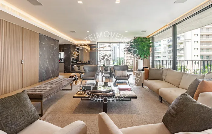 Apartamento com 2 suítes à venda em Itaim Bibi, São Paulo, por R$ 15.900.000 Imagem 2