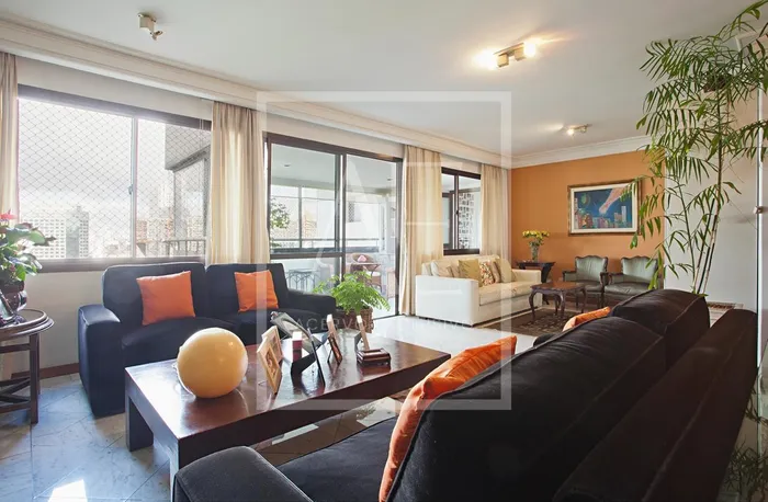 Apartamento com 2 suítes à venda em Real Parque, São Paulo, por R$ 2.000.000