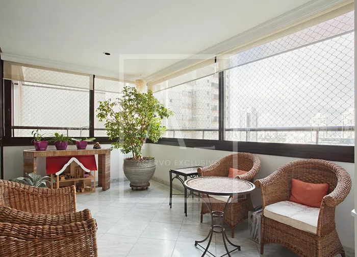 Apartamento com 2 suítes à venda em Real Parque, São Paulo, por R$ 2.000.000 Imagem 2