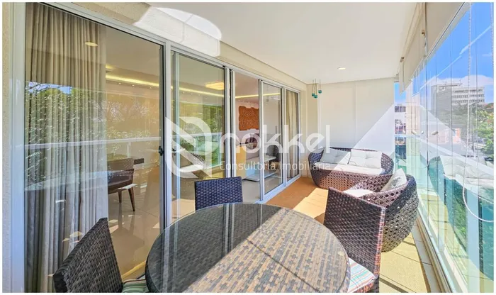 Apartamento com 3 suítes à venda em Indianópolis, São Paulo, por R$ 2.250.000