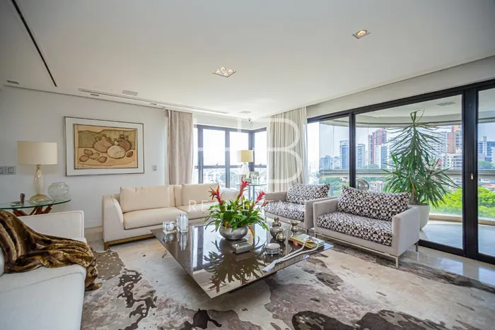 Apartamento com 4 suítes à venda em Pacaembu, São Paulo, por R$ 8.000.000 Imagem 3