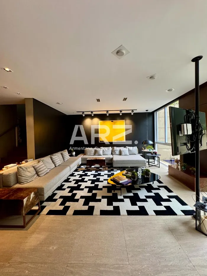 Casa de condomínio com 2 suítes à venda em Vila Madalena, São Paulo, por R$ 9.000.000 Imagem 2