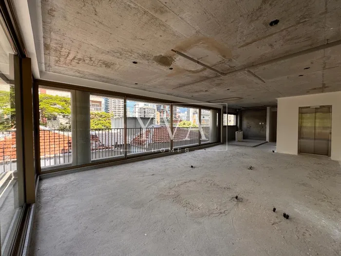 Apartamento com 3 suítes à venda em Itaim Bibi, São Paulo, por R$ 4.810.000