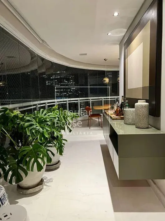 Apartamento com 3 suítes à venda em Itaim Bibi, São Paulo, por R$ 13.850.000