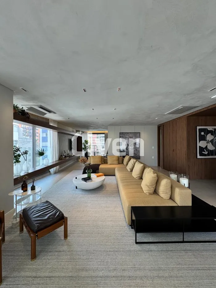 Apartamento com 2 suítes à venda em Itaim Bibi, São Paulo, por R$ 8.000.000 Imagem 2