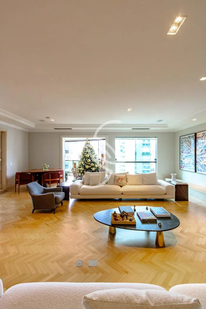 Apartamento com 4 suítes à venda em Itaim Bibi, São Paulo, por R$ 22.000.000 Imagem 2