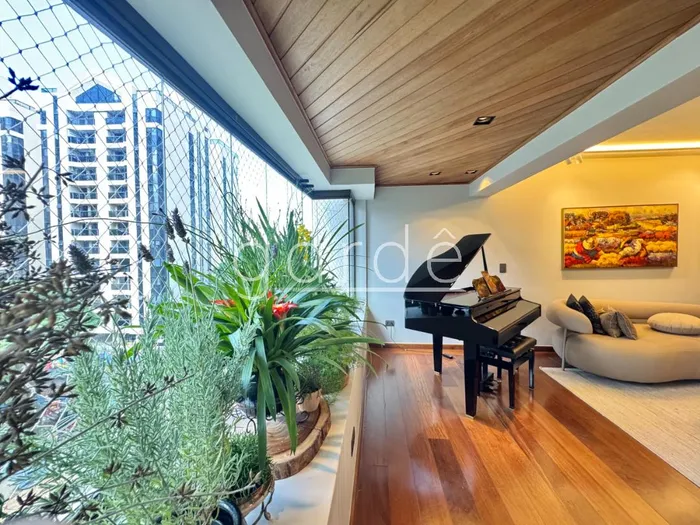 Apartamento com 3 suítes à venda em Vila Nova Conceição, São Paulo, por R$ 4.560.000