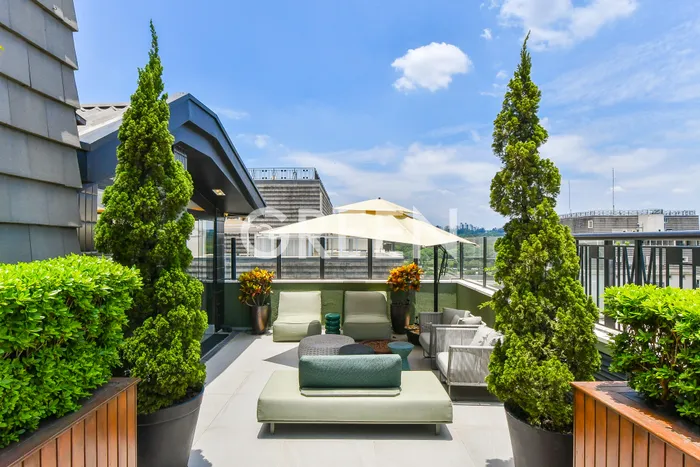 Cobertura com 4 suítes à venda em Alto de Pinheiros, São Paulo, por R$ 8.500.000