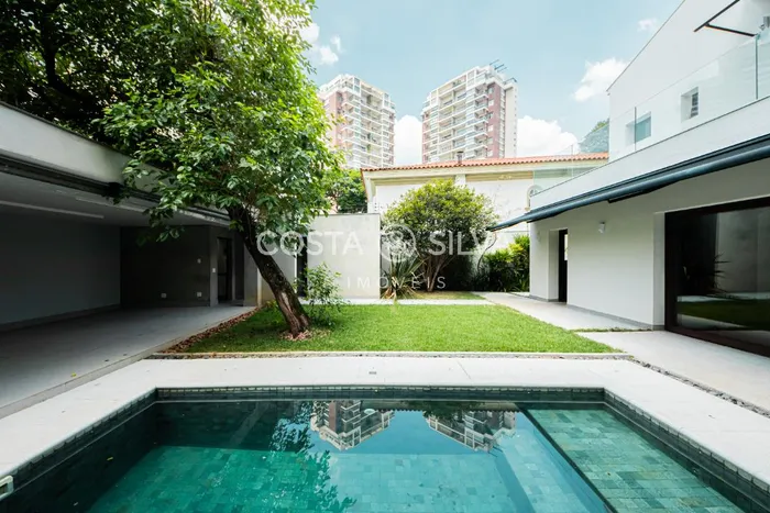 Casa com 3 suítes à venda em Alto de Pinheiros, São Paulo, por R$ 6.500.000 Imagem 2