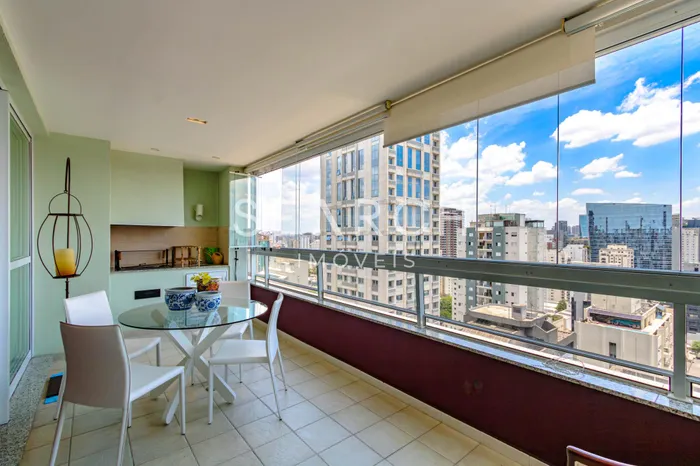 Apartamento com 3 suítes à venda em Itaim Bibi, São Paulo, por R$ 3.600.000 Imagem 2