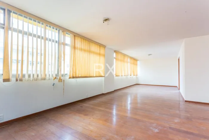 Apartamento com 1 suítes à venda em Santa Cecília, São Paulo, por R$ 2.200.000