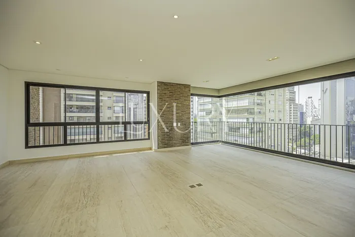 Apartamento com 3 suítes à venda em Itaim Bibi, São Paulo, por R$ 12.000.000