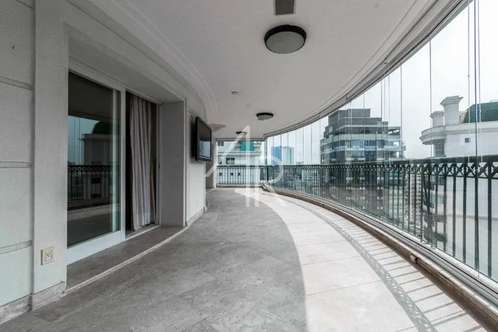 Apartamento com 4 suítes à venda em Itaim Bibi, São Paulo, por R$ 20.800.000 Imagem 3