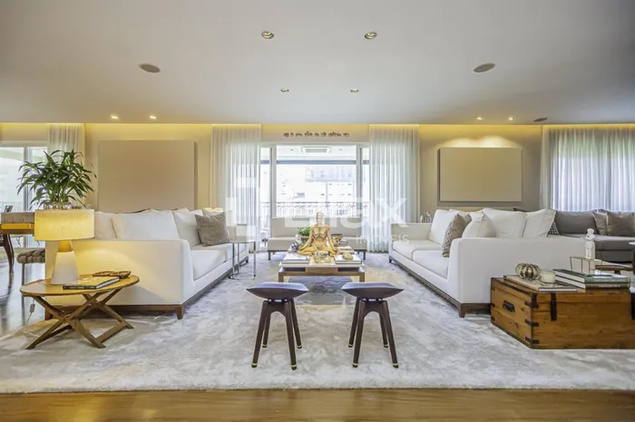 Apartamento com 4 suítes à venda em Moema, São Paulo, por R$ 16.000.000