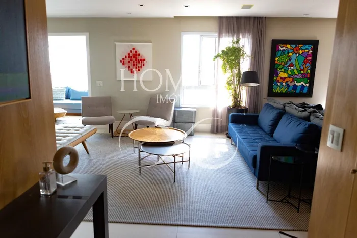 Apartamento com 3 suítes à venda em Vila Olímpia, São Paulo, por R$ 5.947.000